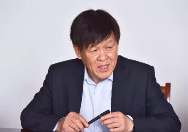 2.山西省農(nóng)業(yè)機械化學(xué)校校長李晉在交流探討會上_副本.jpg